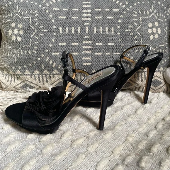 {Badgley Mischka} Satin Heels - Picture 4 of 9